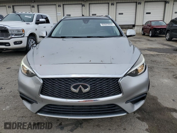 2018 Infiniti QX30 Premium z VIN SJKCH5CP7JA003241, wystawiony jako Copart lot #82825934 z przebiegiem 64 411 mil mil oraz Szkoda całkowita • Salvage title. Historia ofert i sprzedaży dostępna na DreamBid. Obrazek 5.