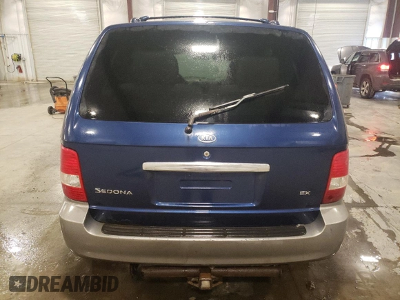 2005 Kia Sedona LX with VIN KNDUP132556681132, listed as a Copart auction lot 45687035 with 226,291 mi miles and Non Repairable. Bid and sale history available at carsss.com. Image 6.