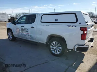 2019 Chevrolet Silverado 1500 Custom with VIN 1GCRYBEH2KZ337231, listed as a Copart auction lot 42398445 with 143,206 mi miles and Salvage Title. Bid and sale history available at DreamBid. Image 2.