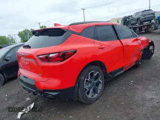 2022 Chevrolet Blazer RS с VIN 3GNKBKRS8NS137309, выставлен на аукционе IAAI как лот 42366221 с пробегом 38 368 миль миль и . История ставок и продаж доступна на DreamBid. Изображение 4.