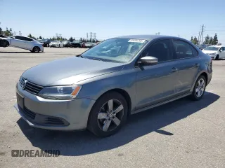 2012 Volkswagen Jetta SE with VIN 3VWDP7AJ2CM128574, listed as a Copart auction lot 56896795 with 117,329 mi miles and Salvage title. Bid and sale history available at DreamBid. Image 1.