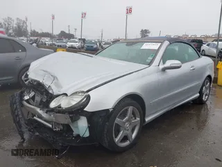2007 Mercedes-Benz CLK 5.5L with VIN WDBTK72F57T081022, listed as a IAAI auction lot 41572811 with 82,776 mi miles. Bid and sale history available at carsss.com. Image 2.