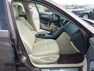 2016 Infiniti Q50 2.0t Premium with VIN JN1CV7AR3GM250651, listed as a IAAI auction lot 41768184 with 105,621 mi miles. Bid and sale history available at carsss.com. Image 5.