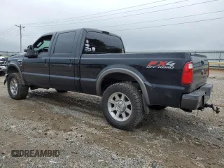 2008 Ford F-350 XL z VIN 1FTWW31RX8EA43282, wystawiony jako Copart lot #57851295 z przebiegiem 189 127 mil mil oraz Szkoda całkowita • Salvage title. Historia ofert i sprzedaży dostępna na DreamBid. Obrazek 2.