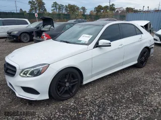 2015 Mercedes-Benz E-Class E 350 Luxury with VIN WDDHF8JB7FB163506, listed as a IAAI auction lot 40734709 with 87,059 mi miles. Bid and sale history available at carsss.com. Image 2.