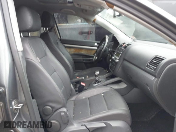 2008 Volkswagen Jetta SE with VIN 3VWRZ81K58M123374, listed as a IAAI auction lot 41787147 with 180,895 mi miles and . Bid and sale history available at DreamBid. Image 5.