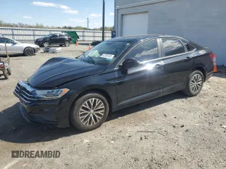 2020 Volkswagen Jetta S z VIN 3VWCB7BU9LM027339, wystawiony jako Copart lot #52256125 z przebiegiem 74 549 mil mil oraz Tytuł czysty. Historia ofert i sprzedaży dostępna na DreamBid. Obrazek 1.