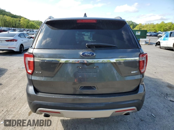 2017 Ford Explorer XLT z VIN 1FM5K8DH5HGA74253, wystawiony jako Copart lot #56300505 z przebiegiem 97 784 mil mil oraz Szkoda całkowita • Salvage title. Historia ofert i sprzedaży dostępna na DreamBid. Obrazek 6.