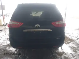 2016 Toyota Sienna XLE z VIN 5TDYK3DC7GS762431, wystawiony jako IAAI lot #42097541 z przebiegiem 93 778 mil mil oraz . Historia ofert i sprzedaży dostępna na DreamBid. Obrazek 16.