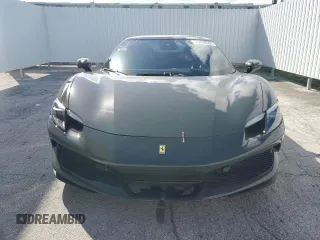 2023 Ferrari 296 GTB z VIN ZFF99SLA3P0294907, wystawiony jako Copart lot #79018584 z przebiegiem 2504 mil mil oraz Tytuł czysty. Historia ofert i sprzedaży dostępna na DreamBid. Obrazek 5.