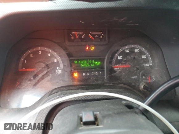2014 Ford Econoline Passenger XL z VIN 1FBSS3BL1EDA85723, wystawiony jako Copart lot #53297125 z przebiegiem 245 566 mil mil oraz Szkoda całkowita • Salvage title. Historia ofert i sprzedaży dostępna na DreamBid. Obrazek 9.