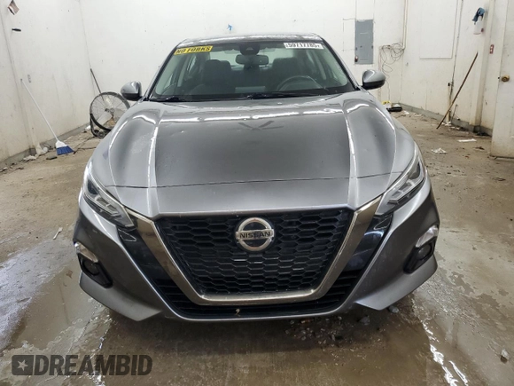 2019 Nissan Altima SV z VIN 1N4BL4DW9KN301934, wystawiony jako Copart lot #59717785 z przebiegiem 162 905 mil mil oraz Szkoda całkowita • Salvage title. Historia ofert i sprzedaży dostępna na DreamBid. Obrazek 5.