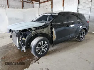 2022 Toyota Highlander XLE z VIN 5TDGZRAH4NS544051, wystawiony jako Copart lot #46253735 z przebiegiem 63 874 mil mil oraz Szkoda całkowita • Salvage title. Historia ofert i sprzedaży dostępna na DreamBid. Obrazek 1.