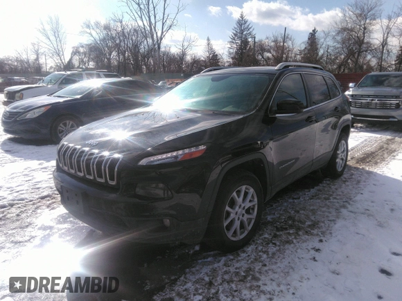 2018 Jeep Cherokee Latitude Tech Connect with VIN 1C4PJMCB5JD580985, listed as a IAAI auction lot 41530501 with 75,858 mi miles and . Bid and sale history available at DreamBid. Image 17.