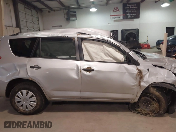 2008 Toyota RAV4 with VIN JTMBD33V786062414, listed as a IAAI auction lot 41188782 with 132,500 mi miles. Bid and sale history available at carsss.com. Image 13.