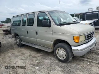 2006 Ford Econoline Passenger XL with VIN 1FBNE31L16HB32734, listed as a Copart auction lot 61421825 with 204,661 mi miles and Clean title. Bid and sale history available at DreamBid. Image 4.