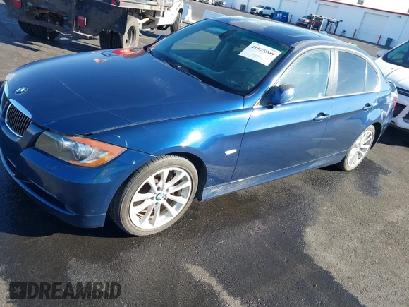 2006 BMW 3 Series 330xi with VIN WBAVD33546KV60455, listed as a IAAI auction lot 41525800 with 168,838 mi miles. Bid and sale history available at carsss.com. Image 12.