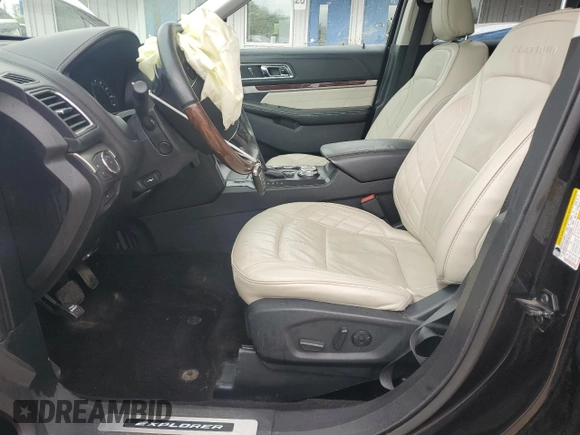 2019 Ford Explorer Platinum с VIN 1FM5K8HT6KGA57340, выставлен на аукционе Copart как лот 57038705 с пробегом 83 225 миль миль и Списание • Salvage title. История ставок и продаж доступна на DreamBid. Изображение 7.
