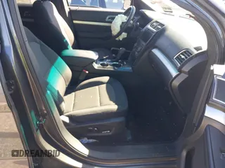 2016 Ford Explorer XLT with VIN 1FM5K7DH6GGA88588, listed as a IAAI auction lot 40562984 with 68,518 mi miles and . Bid and sale history available at carsss.com. Image 5.