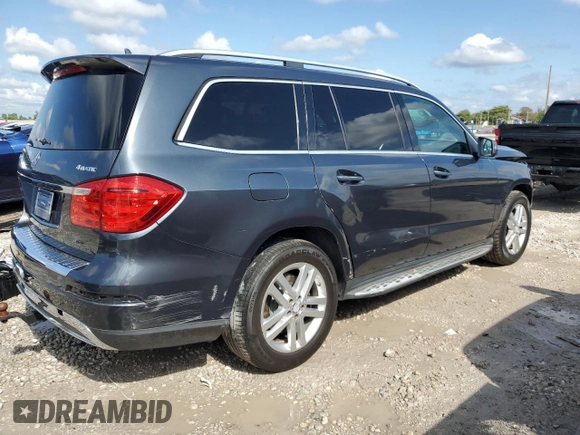 2014 Mercedes-Benz GL 450 with VIN 4JGDF7CE5EA385813, listed as a Copart auction lot 59361785 with 121,131 mi miles and Salvage title. Bid and sale history available at DreamBid. Image 3.