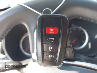 2022 Toyota Highlander LE with VIN 5TDBZRBH7NS569311, listed as a IAAI auction lot 42117066 with 18,579 mi miles and . Bid and sale history available at DreamBid. Image 11.