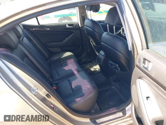 2014 Kia Cadenza Premium with VIN KNALN4D79E5141721, listed as a IAAI auction lot 41749662 with Not Provided miles. Bid and sale history available at carsss.com. Image 8.