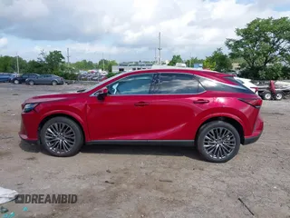 2024 Lexus RX 350h z VIN 2T2BBMCA9RC036038, wystawiony jako IAAI lot #42672432 z przebiegiem Nie podano mil oraz . Historia ofert i sprzedaży dostępna na DreamBid. Obrazek 13.