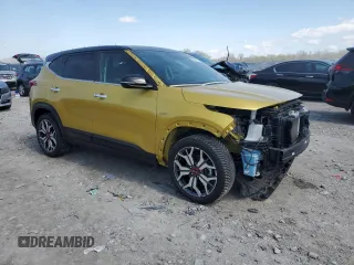 2021 Kia Seltos SX with VIN KNDETCA23M7213245, listed as a Copart auction lot 52227485 with 52,431 mi miles and Salvage Title. Bid and sale history available at carsss.com. Image 4.