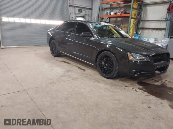 2012 Audi A8 z VIN WAURVAFD6CN014546, wystawiony jako IAAI lot #41357932 z przebiegiem 93 516 mil mil oraz . Historia ofert i sprzedaży dostępna na DreamBid. Obrazek 1.