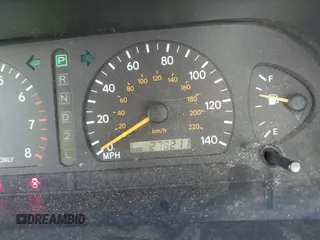 1998 Toyota Avalon XL with VIN 4T1BF18BXWU270417, listed as a IAAI auction lot 40597252 with 278,211 mi miles and . Bid and sale history available at DreamBid. Image 7.