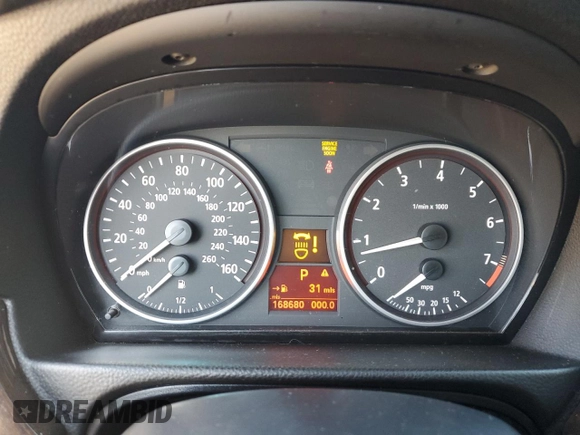2006 BMW 3 Series 330i z VIN WBAVB33536PS19413, wystawiony jako Copart lot #85938524 z przebiegiem 168 680 mil mil oraz Nie do naprawy • Non repairable. Historia ofert i sprzedaży dostępna na DreamBid. Obrazek 9.
