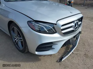 2018 Mercedes-Benz E-Class E 300 with VIN WDDZF4KB2JA454750, listed as a IAAI auction lot 41775210 with 83,121 mi miles. Bid and sale history available at carsss.com. Image 17.