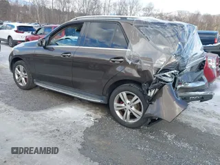 2013 Mercedes-Benz M 350 z VIN 4JGDA2EB7DA258502, wystawiony jako IAAI lot #41269991 z przebiegiem 140 182 mil mil oraz . Historia ofert i sprzedaży dostępna na DreamBid. Obrazek 3.