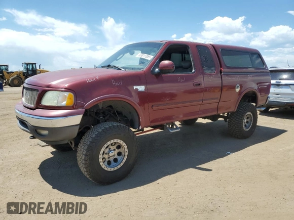 2003 Ford F-150 XL с VIN 1FTRX18L93NB17123, выставлен на аукционе Copart как лот 63311385 с пробегом 216 401 миль миль и Списание • Salvage title. История ставок и продаж доступна на DreamBid. Изображение 1.