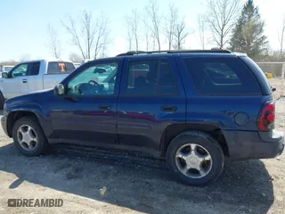2008 Chevrolet TrailBlazer Fleet w/2FL with VIN 1GNDT13S082194080, listed as a IAAI auction lot 42065283 with 179,636 mi miles. Bid and sale history available at carsss.com. Image 14.