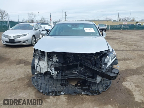 2018 Lexus ES with VIN 58ABK1GG6JU081676, listed as a IAAI auction lot 41996905 with 81,973 mi miles. Bid and sale history available at carsss.com. Image 6.