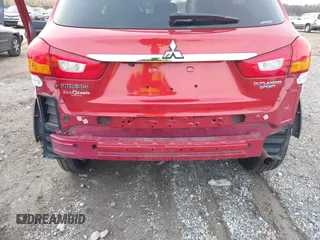 2019 Mitsubishi Outlander ES z VIN JA4AR3AU9KU025952, wystawiony jako IAAI lot #40968572 z przebiegiem 81 620 mil mil oraz . Historia ofert i sprzedaży dostępna na DreamBid. Obrazek 6.