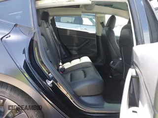 2022 Tesla Model 3 Performance with VIN 5YJ3E1EC6NF104475, listed as a IAAI auction lot 41734724 with 31,717 mi miles and . Bid and sale history available at carsss.com. Image 8.