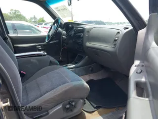 2001 Ford Explorer XLT with VIN 1FMZU63P71ZA76721, listed as a IAAI auction lot 42601740 with 352,645 mi miles and . Bid and sale history available at DreamBid. Image 5.