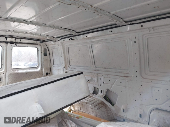 2005 Ford Econoline Cargo с VIN 1FTNS24L45HB01888, выставлен на аукционе IAAI как лот 41837403 с пробегом 150 995 миль миль и . История ставок и продаж доступна на DreamBid. Изображение 8.