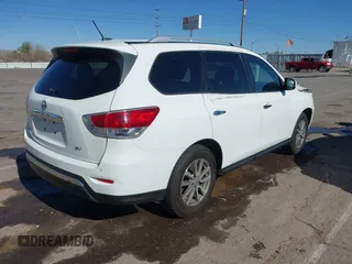 2016 Nissan Pathfinder S with VIN 5N1AR2MN7GC638875, listed as a IAAI auction lot 41996143 with 92,637 mi miles and . Bid and sale history available at DreamBid. Image 4.