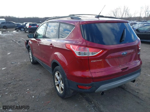 2013 Ford Escape SE with VIN 1FMCU0GX1DUA98986, listed as a IAAI auction lot 41858744 with 105,440 mi miles. Bid and sale history available at carsss.com. Image 3.