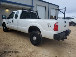 2014 Ford F-250 XLT with VIN 1FT7X2BT0EEB28715, listed as a Copart auction lot 43449075 with 177,622 mi miles and Clean title. Bid and sale history available at DreamBid. Image 2.