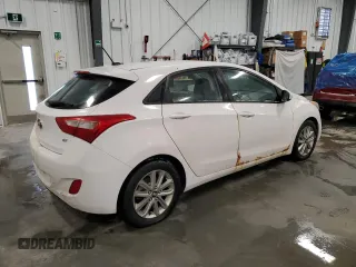 2015 Hyundai Elantra GT GL with VIN KMHD25LH8FU250772, listed as a Copart auction lot 43330335 with 240,063 mi miles and Clean Title. Bid and sale history available at carsss.com. Image 3.