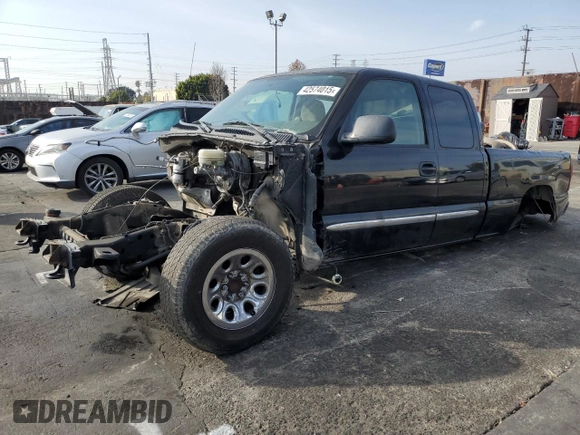 2005 GMC New Sierra 1500 SL with VIN 1GTEC19VX5Z347758, listed as a Copart auction lot 42574015 with 0 mi miles and Non Repairable. Bid and sale history available at carsss.com. Image 1.