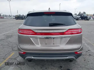 2019 Lincoln MKC Reserve with VIN 5LMCJ3C9XKUL09386, listed as a IAAI auction lot 41857681 with 66,101 mi miles and . Bid and sale history available at DreamBid. Image 17.