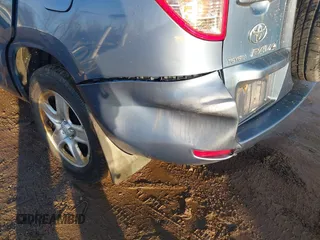 2008 Toyota RAV4 with VIN JTMZD33V486061672, listed as a IAAI auction lot 41650386 with 193,170 mi miles. Bid and sale history available at carsss.com. Image 12.