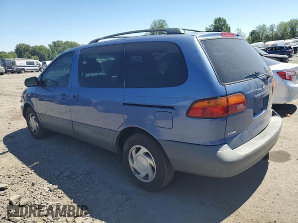 2000 Toyota Sienna LE with VIN 4T3ZF13C8YU296717, listed as a Copart auction lot 62715203 with 165,869 mi miles and Salvage Title. Bid and sale history available at carsss.com. Image 2.