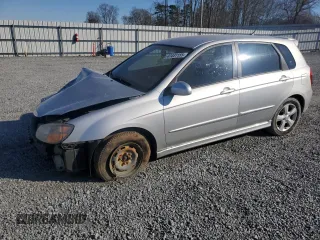 2008 Kia Spectra with VIN KNAFE161285017900, listed as a Copart auction lot 47441155 with 170,399 mi miles and Salvage Title. Bid and sale history available at carsss.com. Image 1.