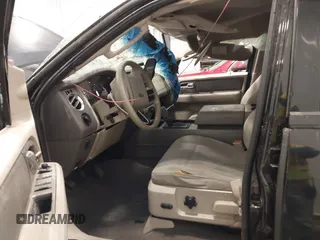 2007 Ford Expedition XLT with VIN 1FMFU15587LA56684, listed as a IAAI auction lot 41788809 with 253,156 mi miles and . Bid and sale history available at DreamBid. Image 5.